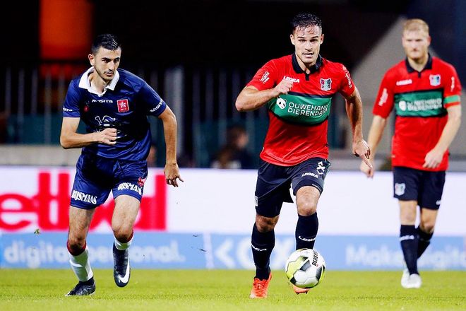 在门将位置 在门将位置