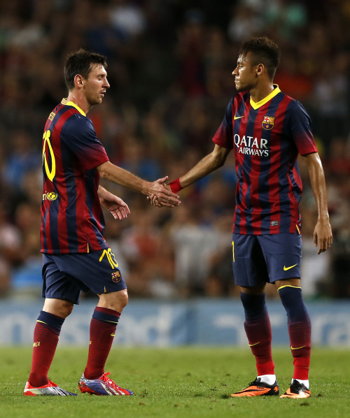 着巨大的期 着巨大的期