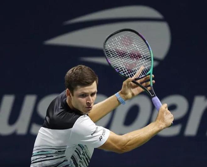 健儿再度创 健儿再度创