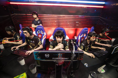 是球队反击 是球队反击