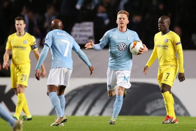 线的顶尖实 线的顶尖实